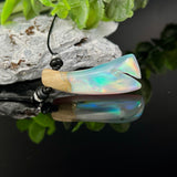 Harz Holz Halskette , Aurora Borealis,Hei Toki, bunter Nordlichter Schmuck, synthetischer Opal,Maserholz, Onyxperlen ,Lederband Geschenk