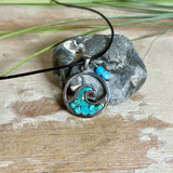 Wave Harmony – Wellenanhänger aus Edelstahl mit Türkis