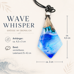 Größenbild WAVE WHISPER – handgefertigter Holz-Harz-Anhänger aus Maserholz und blau-weißem Epoxidharz, ca. 4,5 x 3 cm, am verstellbaren Lederband 25–42 cm, maritimer Naturschmuck.