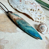 Anhänger aus stabilisiertem Holz & Harz in Türkisblau | Unikat