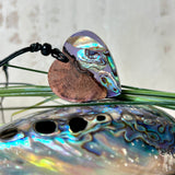 Bunter handgemachter Herzanhänger aus Rebholz & Paua-Muschel – Einzigartiger Unikatschmuck mit Schimmerndem Farbspiel, perfektes Geschenk