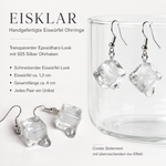 Handgefertigte EISKLAR Eiswürfel Ohrringe aus transparentem Epoxidharz mit 925 Silber Ohrhaken, schmelzender Ice-Look, leichte Statement Ohrringe mit einzigartiger Innenstruktur als originelles Schmuck Unikat.