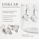 Handgefertigte EISKLAR Eiswürfel Ohrringe aus transparentem Epoxidharz mit 925 Silber Ohrhaken, schmelzender Ice-Look, leichte Statement Ohrringe mit einzigartiger Innenstruktur als originelles Schmuck Unikat.